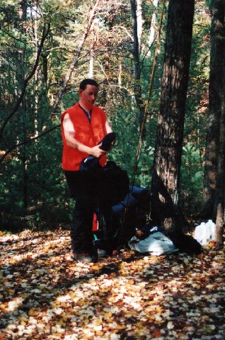 sbkc18-bill_setting_up_tent
