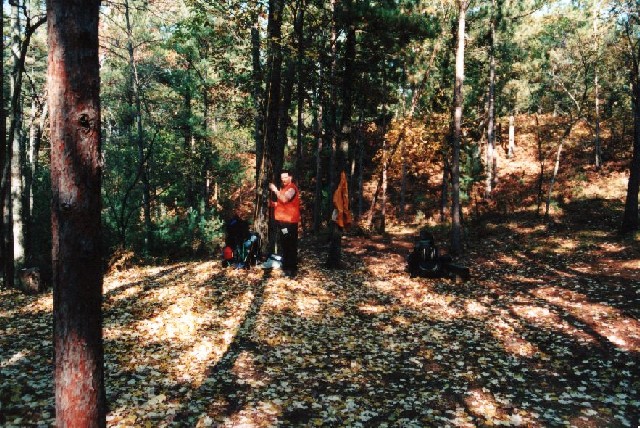 sbkc20-bill_setting_up_tent